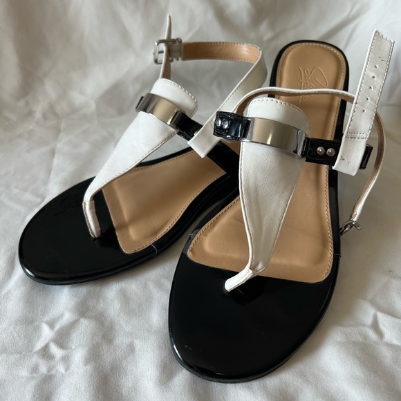 Ladies Sandals - Picture 4 of 4